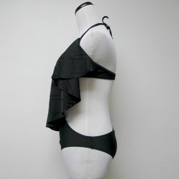 ruffle trim ruched V-neck black monokini . M - Picture 3 of 5